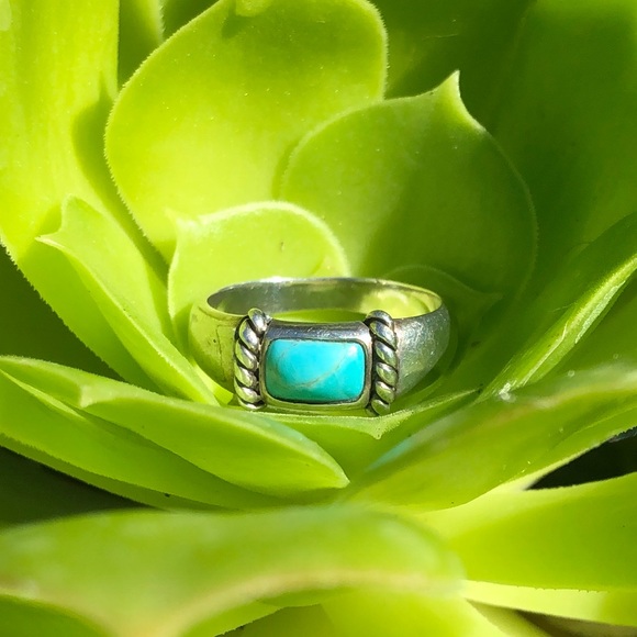 Turquoise & 925 Sterling Silver Ring - Picture 1 of 4